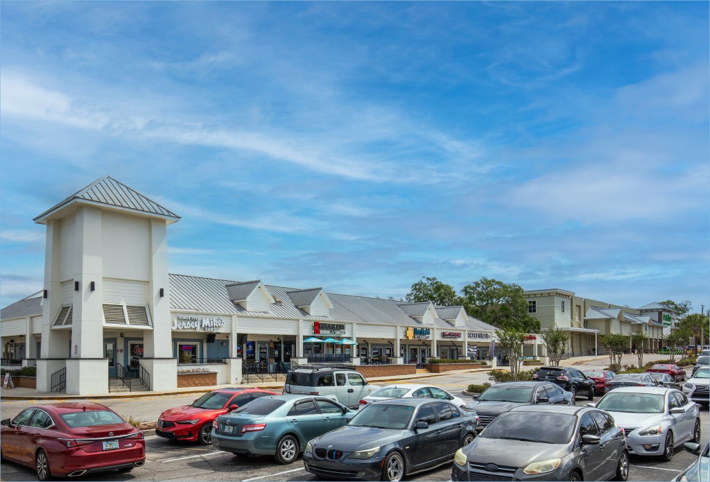 Publix-anchored plaza in Longwood sold to joint venture