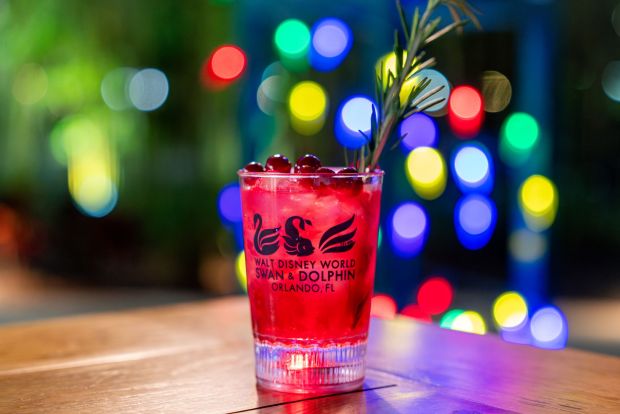 Holiday cheer abounds, some of it potable, at the Walt Disney World Swan & Dolphin. (Photo courtesy Walt Disney World Swan & Dolphin)