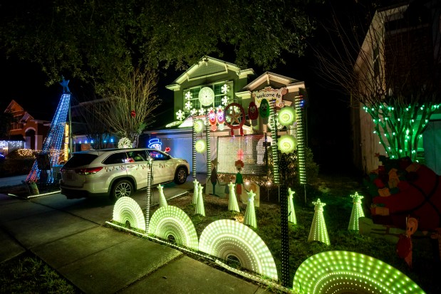 The Hilo Family Lights display dances to music with Whoville elements at  2812 Pewter Mist Court in Oviedo on Dec. 10, 2025. (Patrick Connolly/Orlando Sentinel)