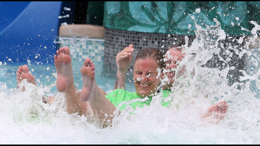 Predicted cool temperatures shut down Orlando water parks