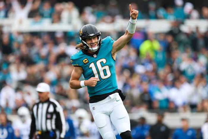 Jaguars take control of AFC South after hammering Colts on rainy Sunday