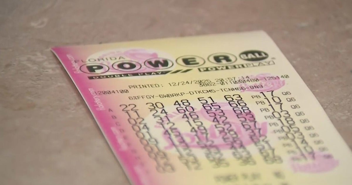 South Florida Powerball players try their luck ahead of Christmas Eve drawing