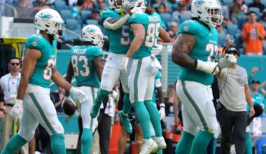 Ewers throws 2 TDs as Miami Dolphins beat Tampa Bay Buccaneers 20-17 to force pivotal NFC South matchup