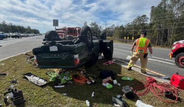 4 hospitalized in Brooksville rollover crash on U.S. 41
