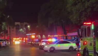 Miami-Dade fire crews race to extinguish apartment fire Wednesday morning