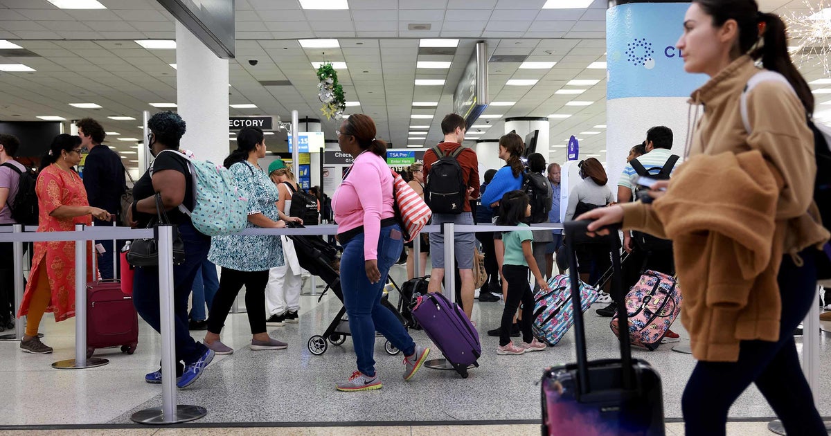 South Florida travel surge: airports, highways, ports see holiday crowds