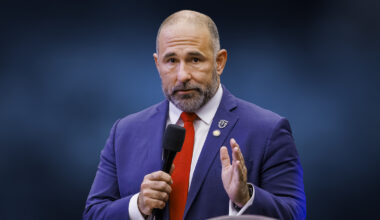 Mystery group continues promoting Jay Collins