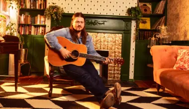 Outlaw country troubadour Vincent Neil Emerson plays headlining Tampa show in February