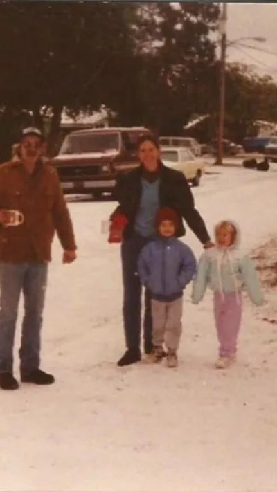 Shawn Gorman says he was 5 at the time of the 1989 snow (He's in the light blue jacket.)