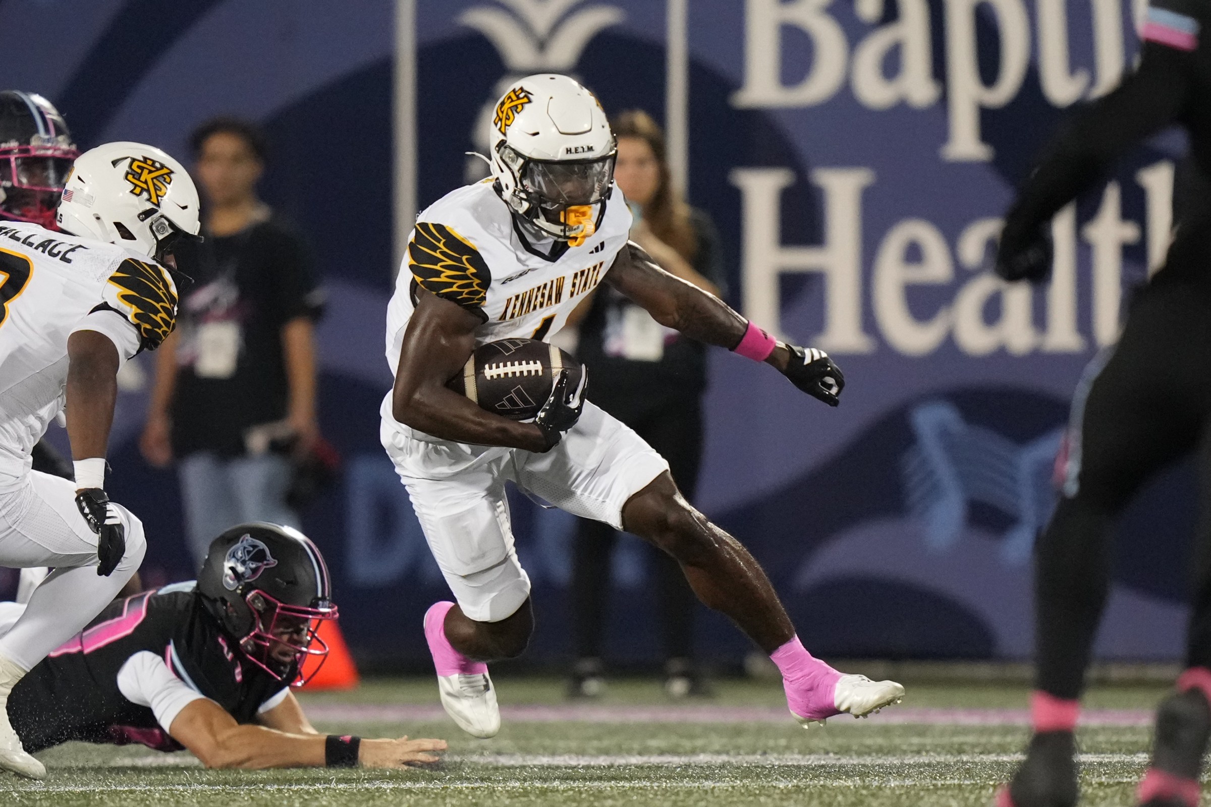 MIAMI, FL - OCTOBER 21: Kennesaw State Owls wide receiver Gabriel Benyard (1) runs after a catch during the game between the Kennesaw State Owls and the FlIU Panthers on Tuesday, October 21, 2025 at Pitbull Stadium in Miami, FL. (Photo by Peter Joneleit/Icon Sportswire via Getty Images)