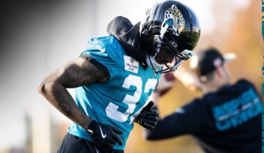 RB Bhayshul Tuten, OL Robert Hainsey Questionable Before Week 17 vs. Colts