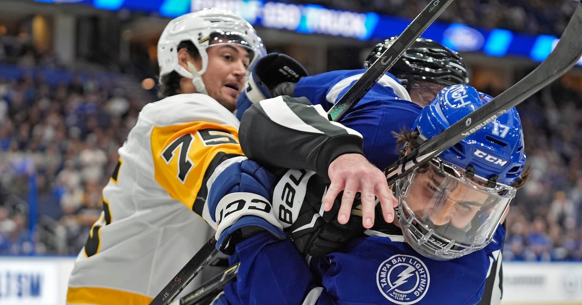 Penguins escape Tampa with win; blown lead, overturned goal