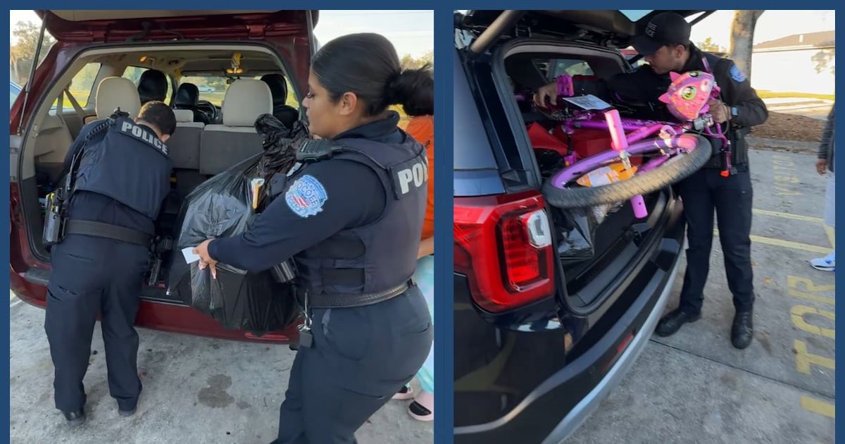 Ocoee police spread holiday cheer as children received gifts for the holidays