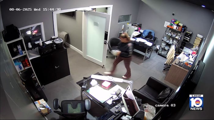 Surveillance videos show Miami jewelry store thefts allegedly committed by employee