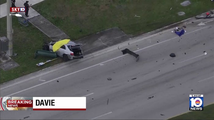 Davie police investigate fatal crash along University Drive