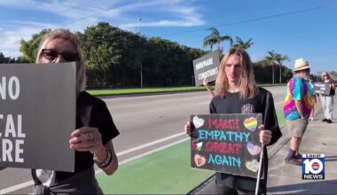 Group demonstrates outside Broward ICE facility on Christmas