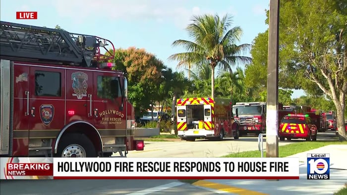 Grill fire causes minor roof damage at Hollywood home