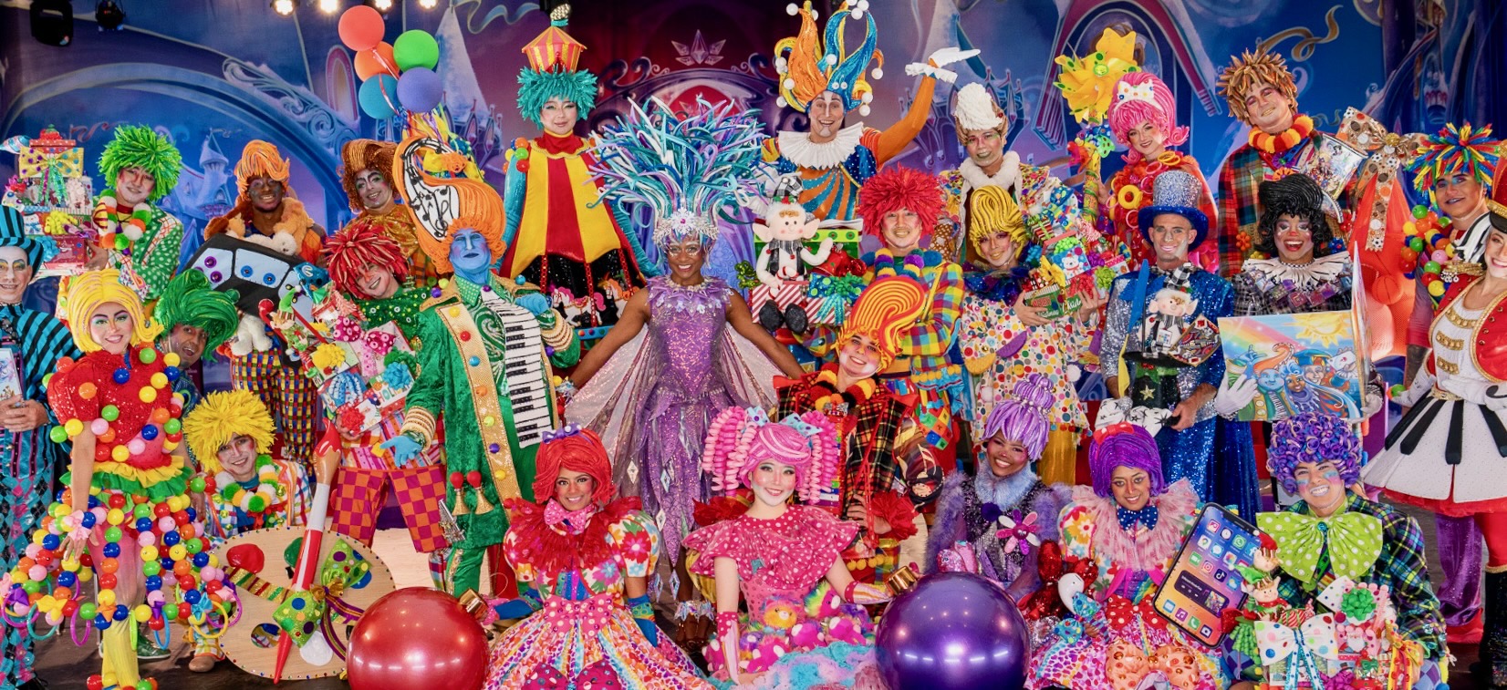 Where Holiday Magic Takes Center Stage in Orlando: POMP, SNOW & CIRQUEumstance Delivers a New Kind of Wonder