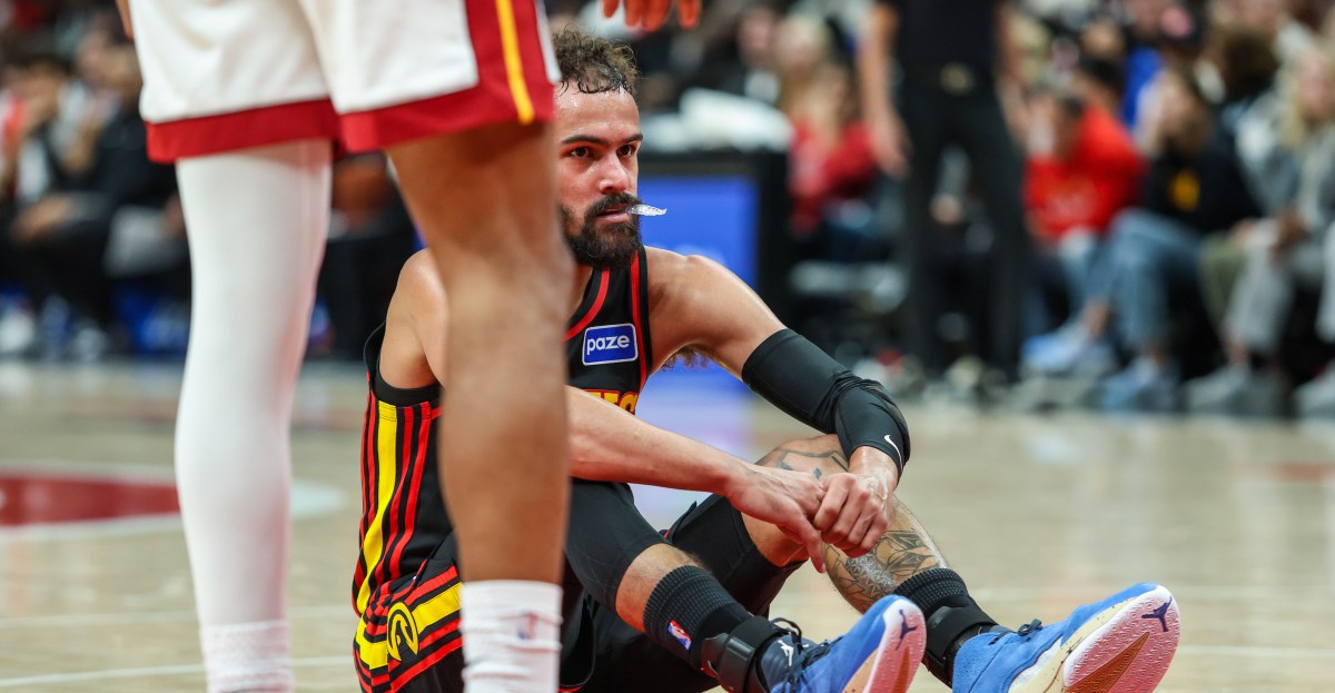 Slow starts send Hawks to fifth straight loss in defeat to Miami