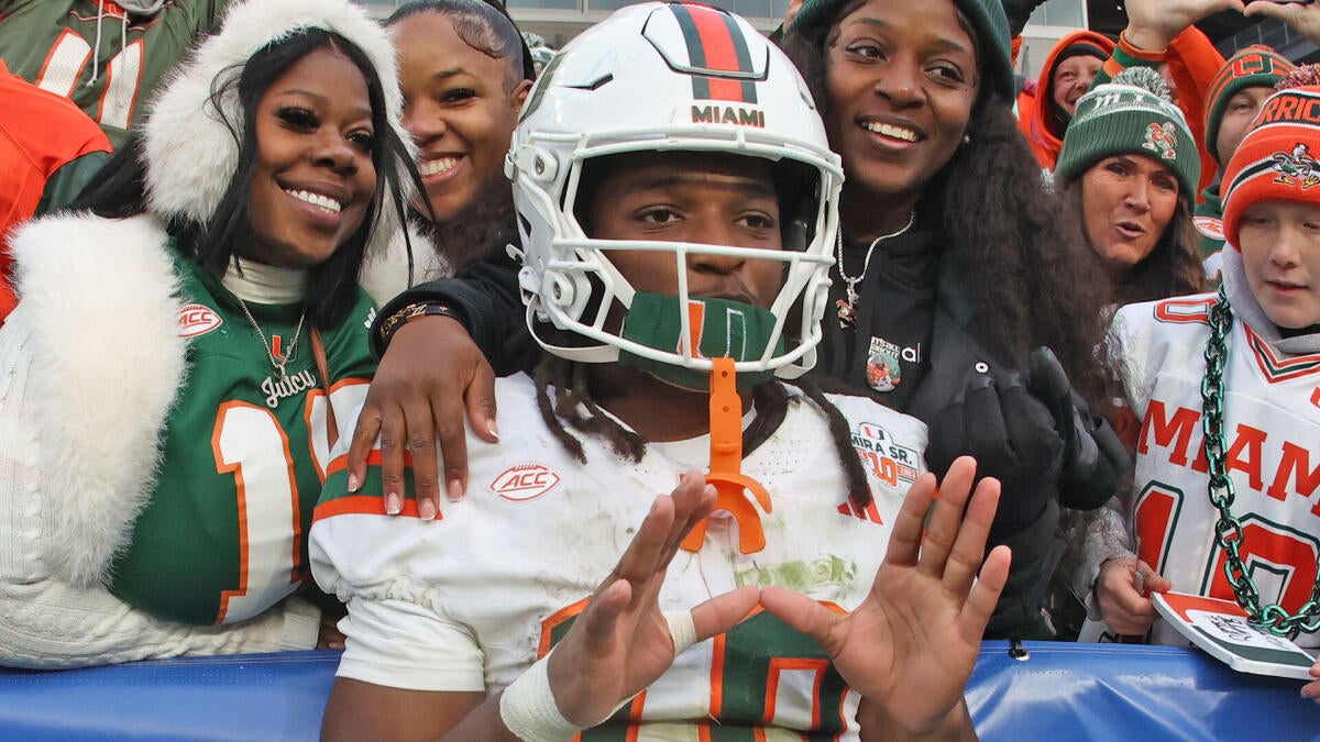 College Football Playoff betting line movement, including Ohio State vs. Miami