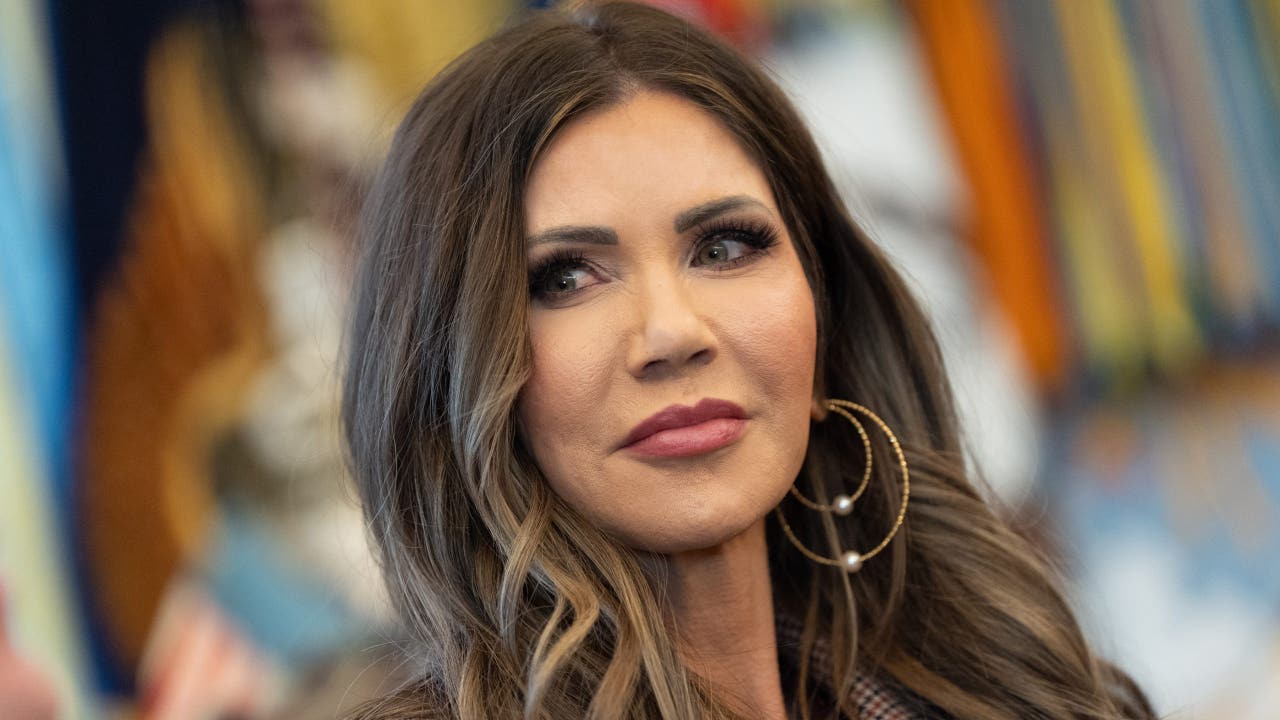 Kristi Noem, TSA employees speak in Tampa