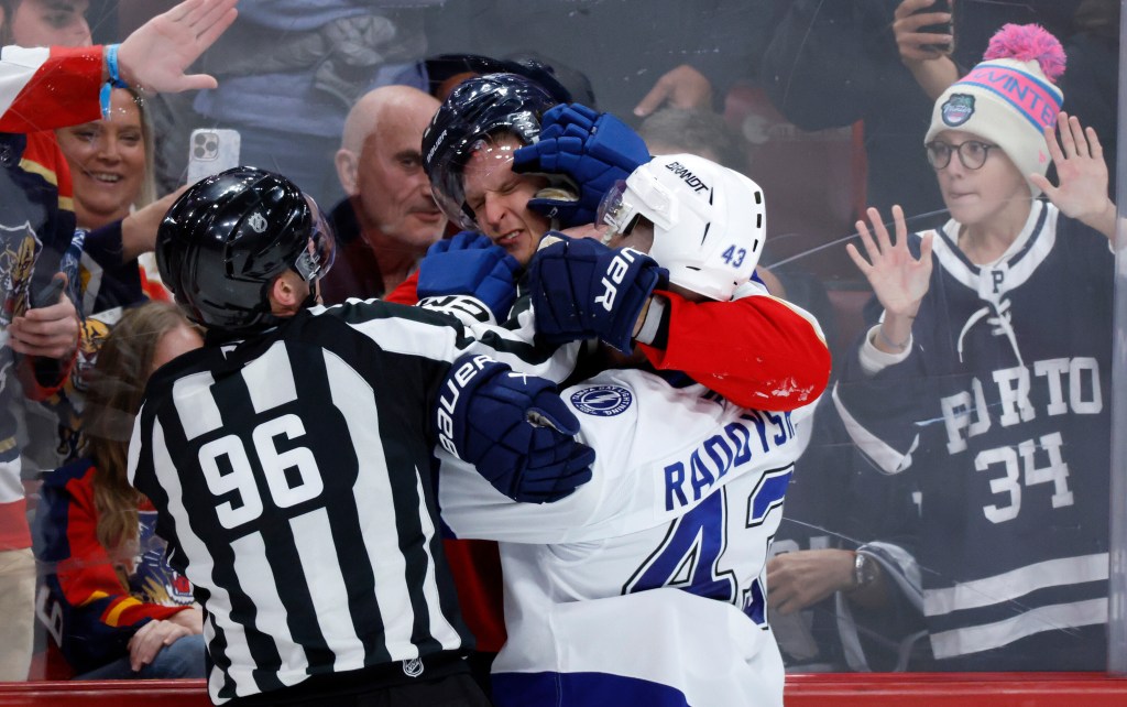 Kucherov scores twice as Lightning top host Panthers 4-2 in another penalty-filled matchup – Orlando Sentinel