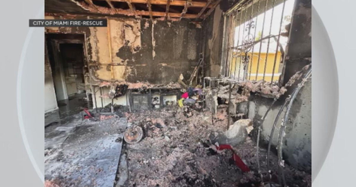 5 adults, child and dog displaced after fire tears through Miami duplex, officials say