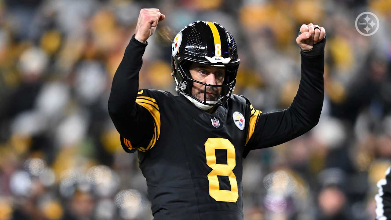 Steelers defeat Dolphins, 28-15