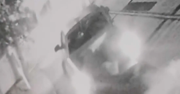 Police search for man seen dumping woman's body in South Miami‑Dade