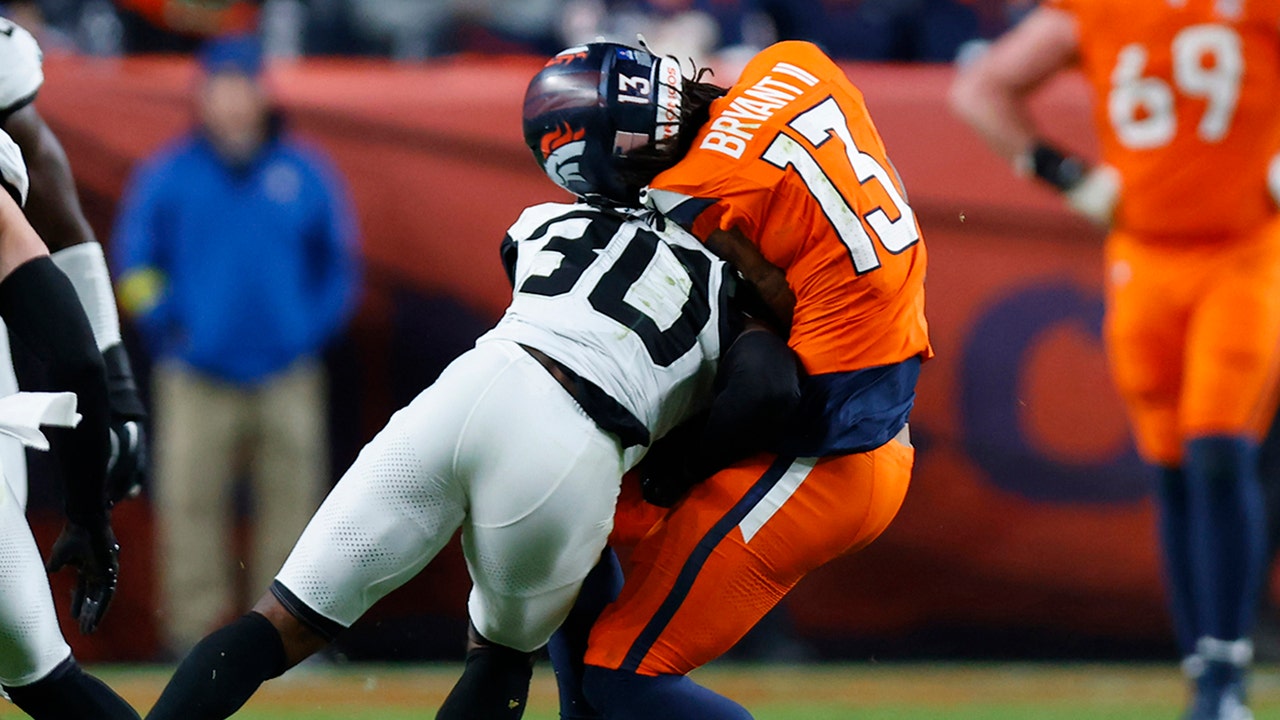 Broncos' Pat Bryant sent to hospital after being carted off field