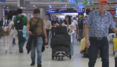 Historic level of travelers expected to fly or drive to Florida this holiday season, AAA says