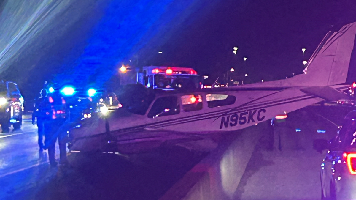 Small aircraft lands on I-95 in Brevard County; 1 injured