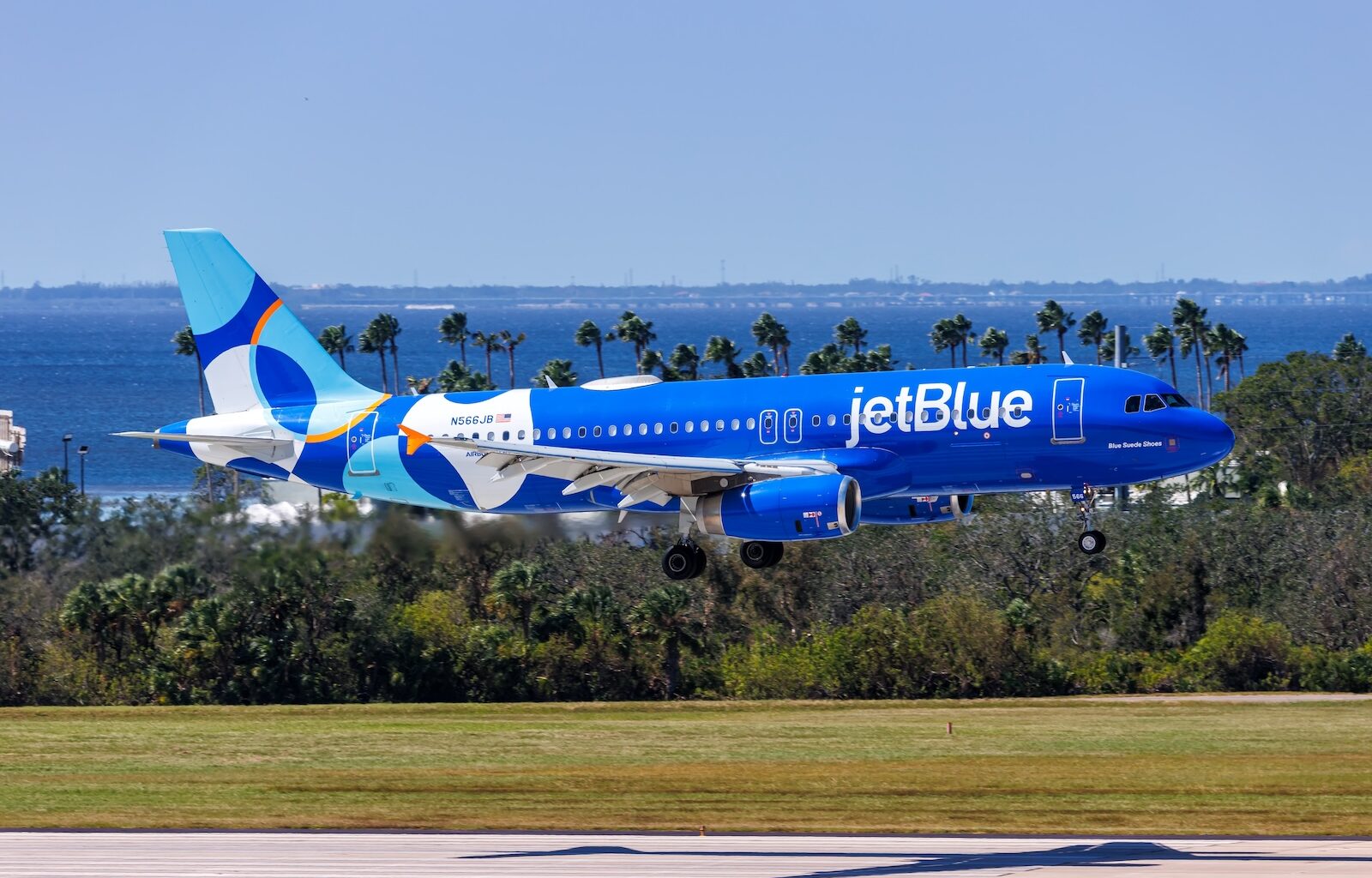 A JetBlue A320