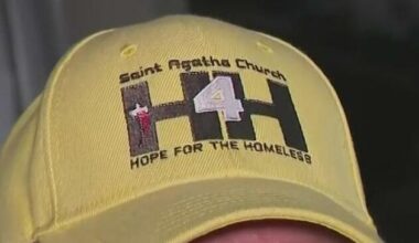 Volunteers help Miami's unhoused prepare for cold snap