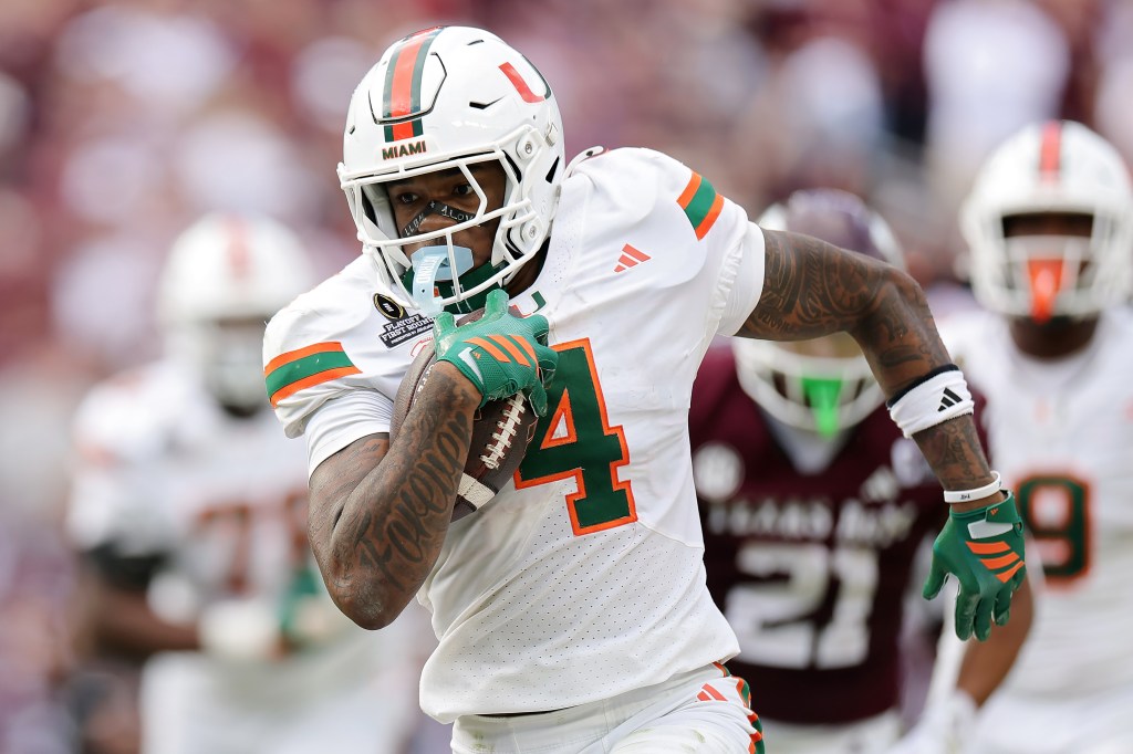 Miami scores late to beat Aggies in College Football Playoff