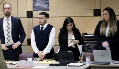 Lawyer gives tearful plea for life of confessed cop killer