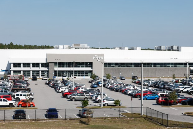 The Kroger eCommerce fulfillment center in Groveland on Wednesday, November 19, 2025. The grocery retailer announced plans Tuesday to close the Lake County eCommerce fulfillment location that employs approximately 1,400 workers, most of whom are Groveland residents.(Rich Pope/Orlando Sentinel)