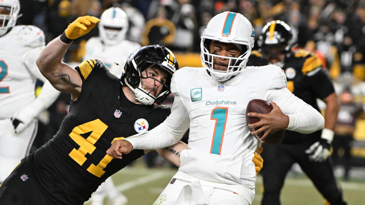 Tua Tagovailoa benched: Mike McDaniel says Quinn Ewers gives Dolphins 'best chance to win'