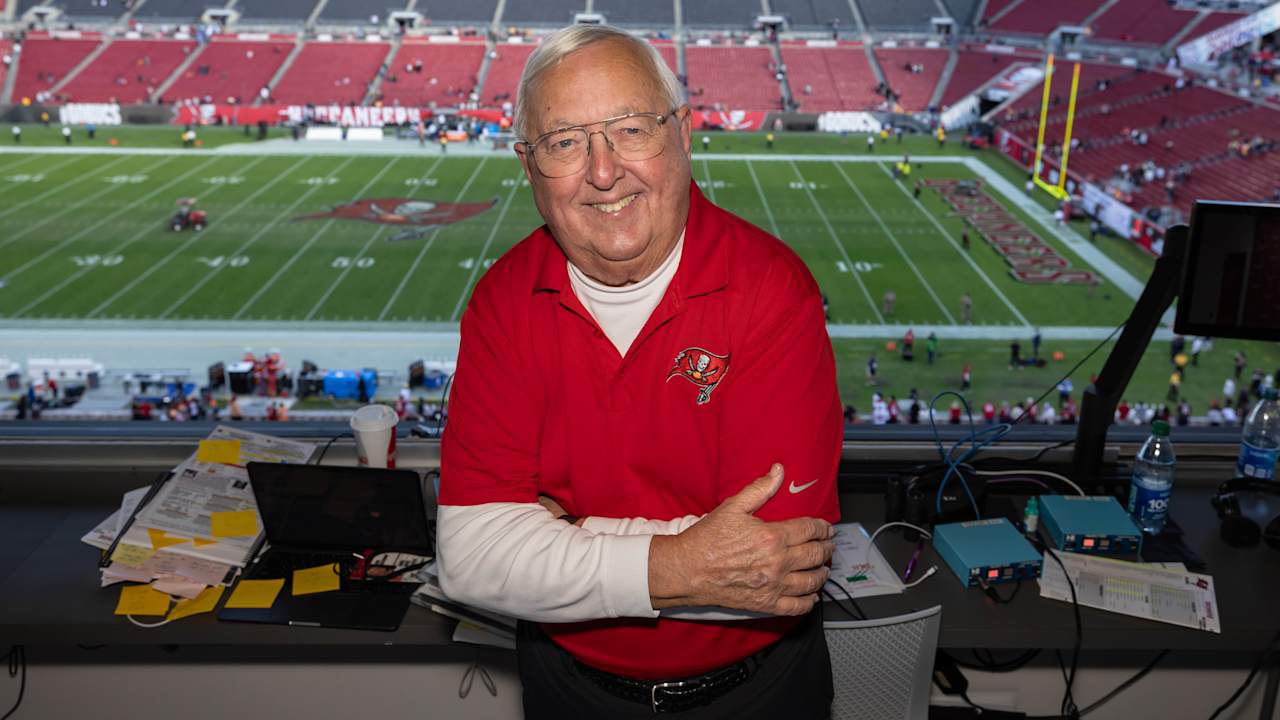 Gene Deckerhoff, Voice of the Tampa Bay Buccaneers, Retiring After 2025 Season