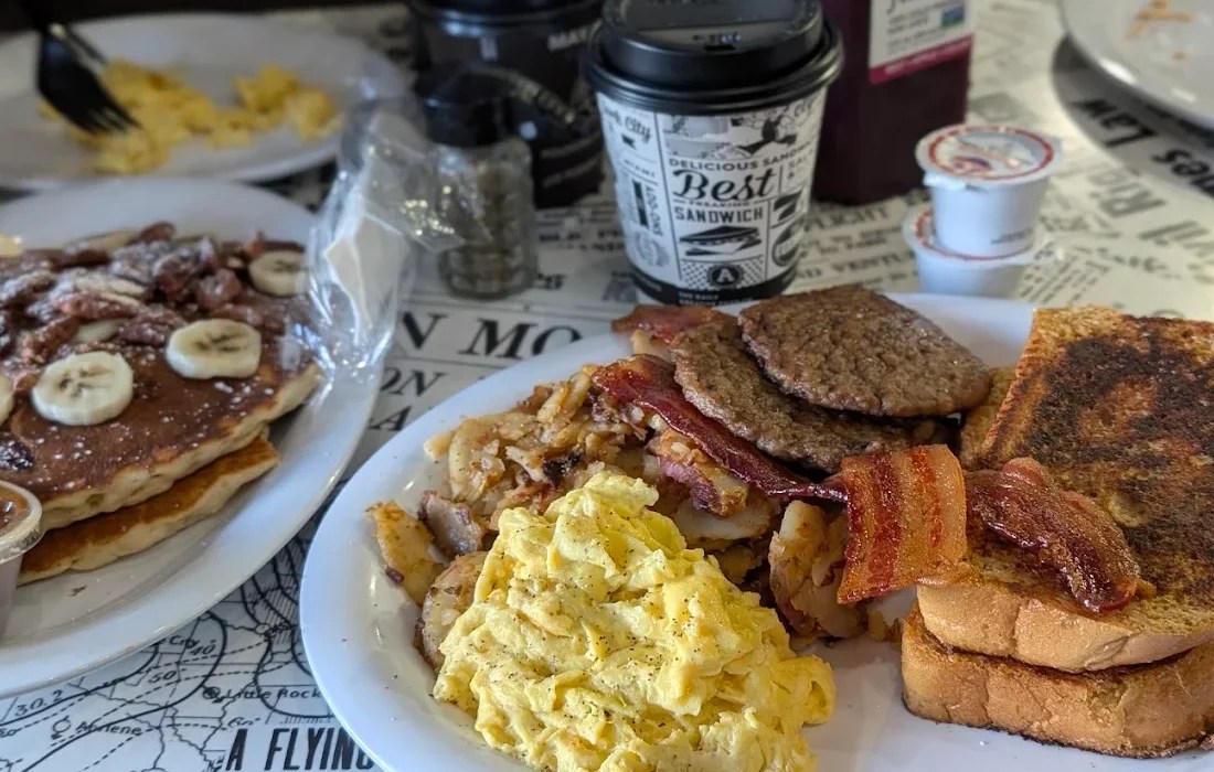 Longtime Edgewater Deli Thrives After 20 Years