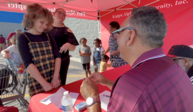 Kappa Alpha Psi alumni chapter distributes gift cards to families in need