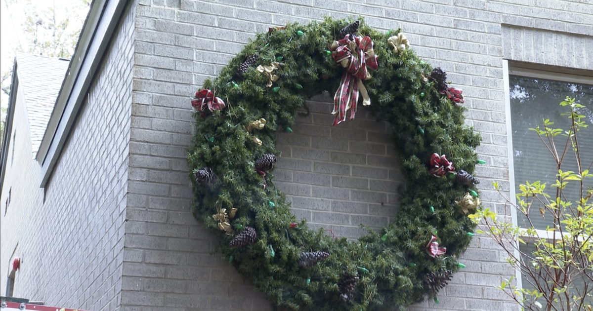 TFD’s holiday fire safety wreath returns to Dorothy B. Oven Park