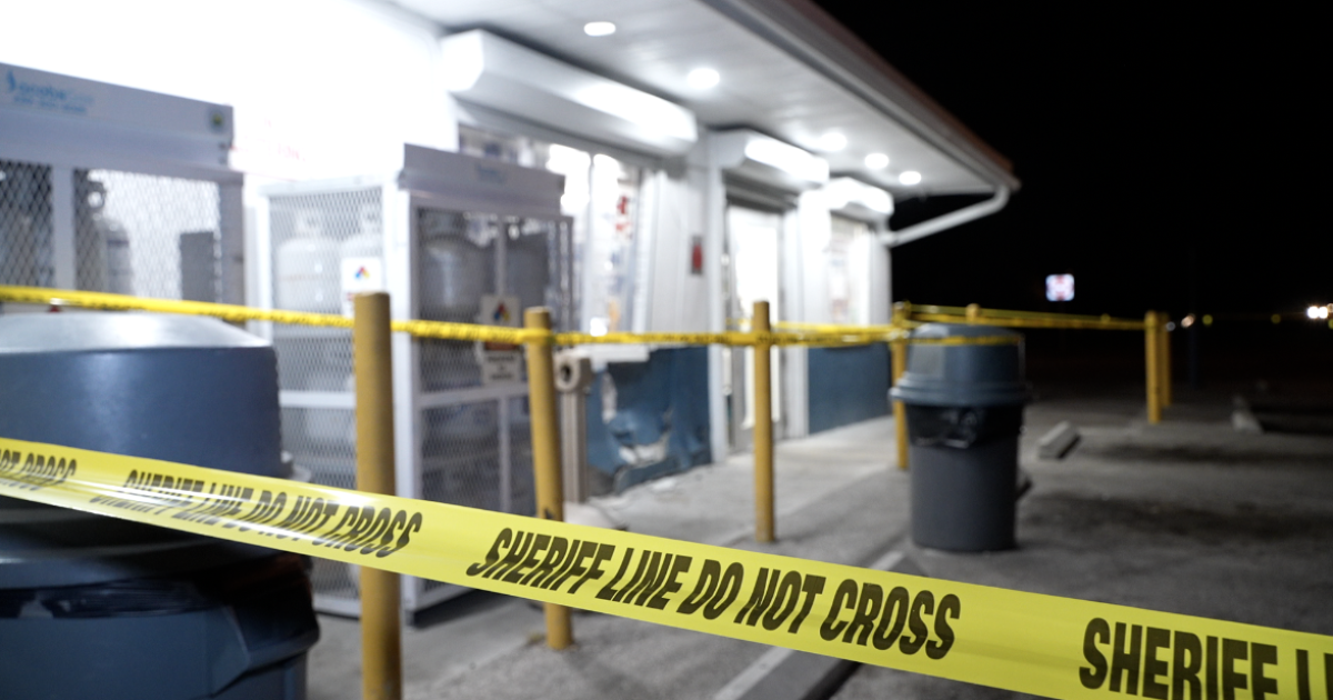 North Fort Myers grocery store closed after car crashes into building