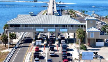 Could Florida residents stop paying tolls? Governor Desantis floats the idea.