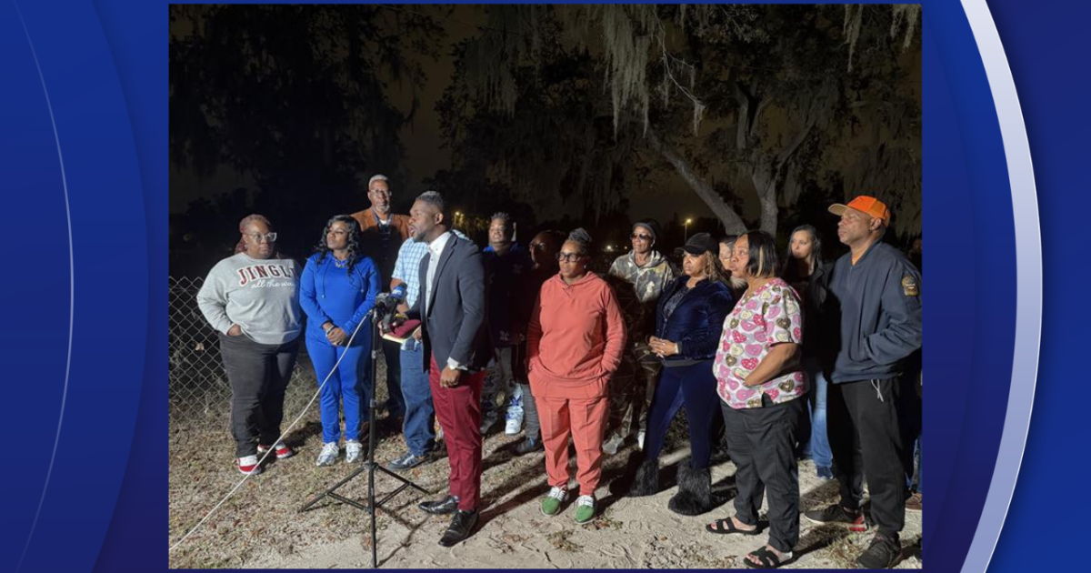 Tampa Bay mother upset after son's grave plate was removed from grave