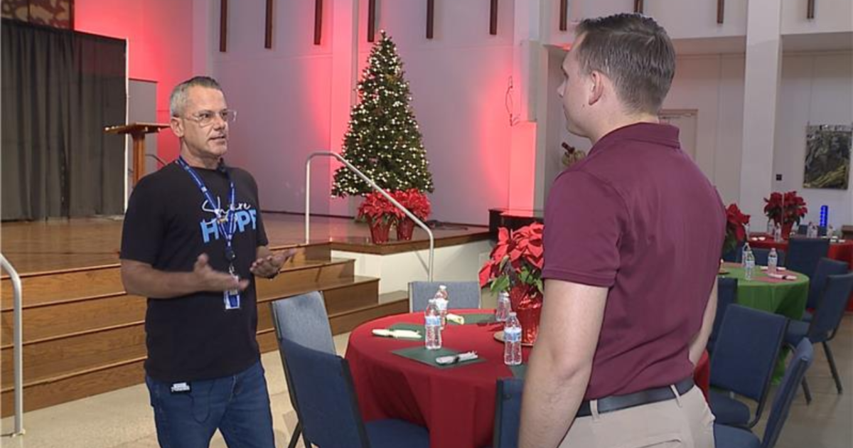 Metropolitan Ministries serves Christmas meals to Tampa's homeless community