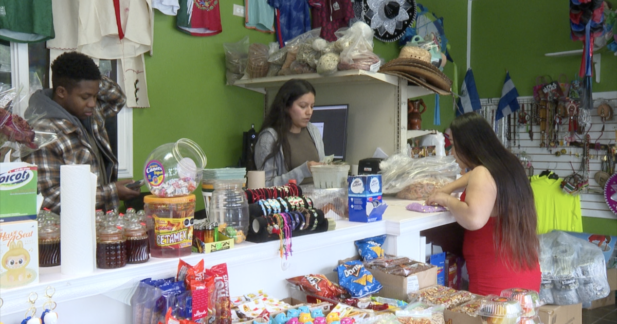 Vendors rebuild after Flea Market Tallahassee closed