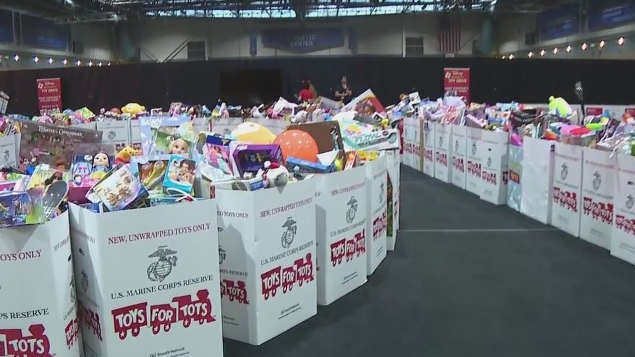 Disney Ultimate Toy Drive brings holiday cheer to Central Florida families