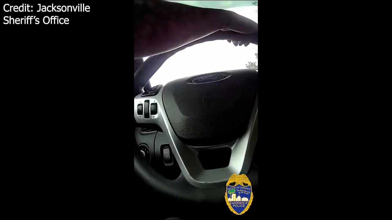 Florida deputies save child locked in hot minivan