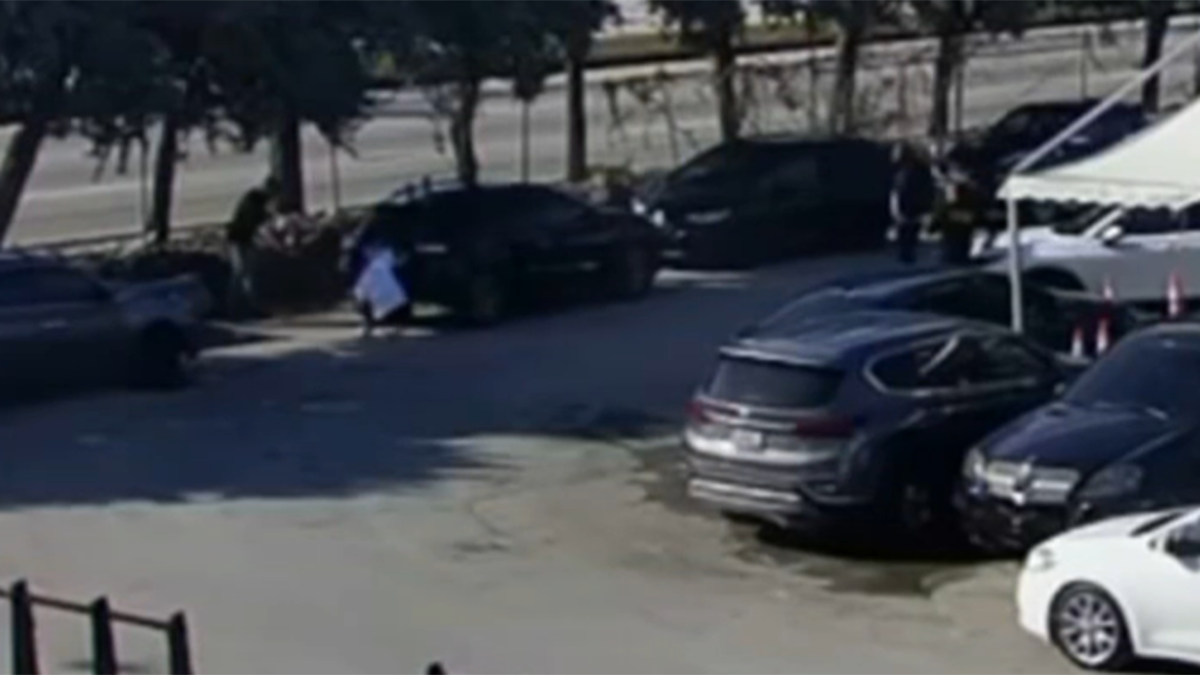 Video shows gunman open fire in broad daylight outside Hialeah cafeteria – NBC 6 South Florida
